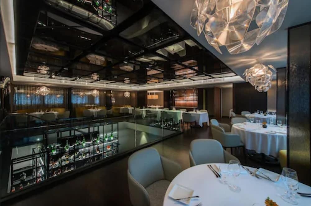 Фото MiCasa All Suite Hotel