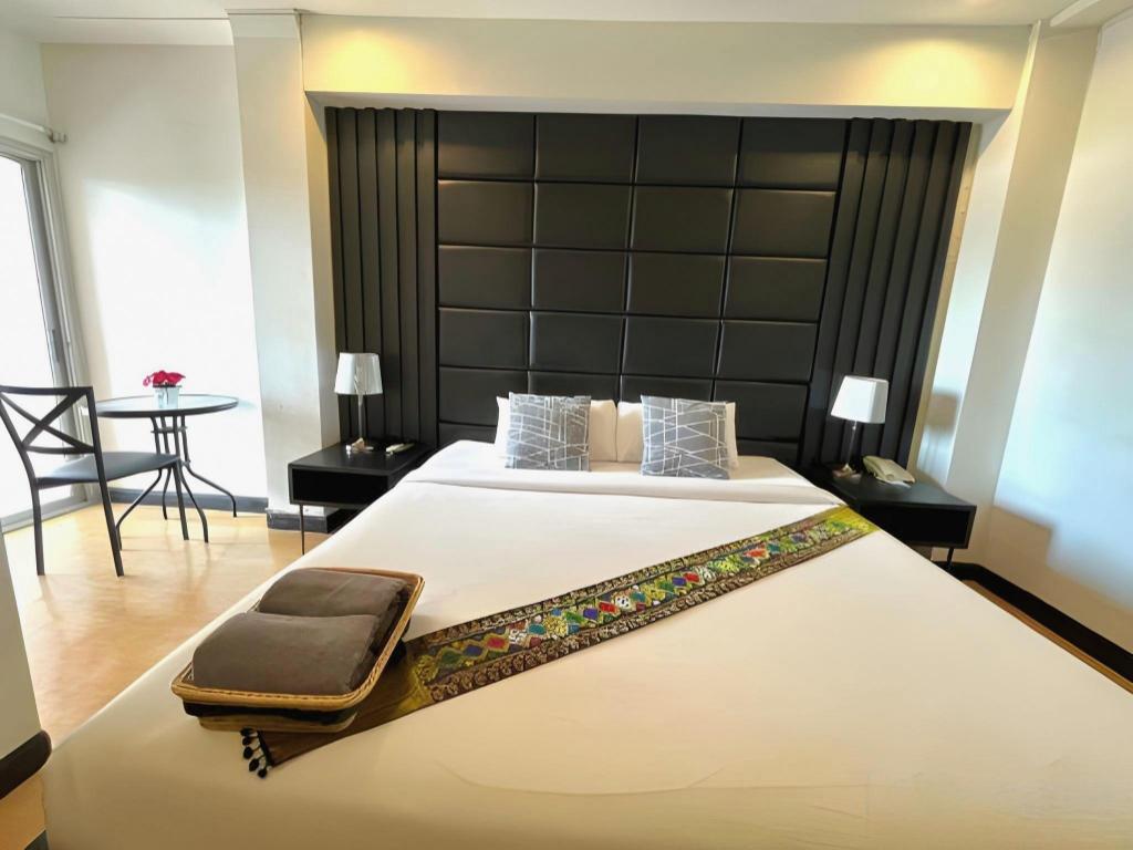 Фото Charoenchit House