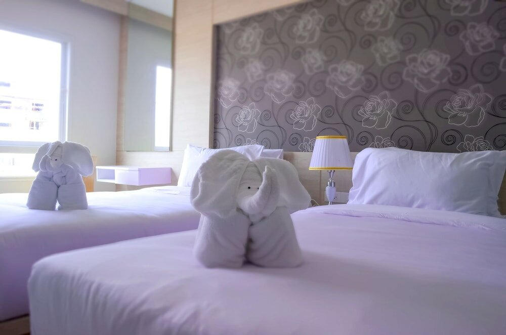 Фото Mirage Express Patong Phuket Hotel