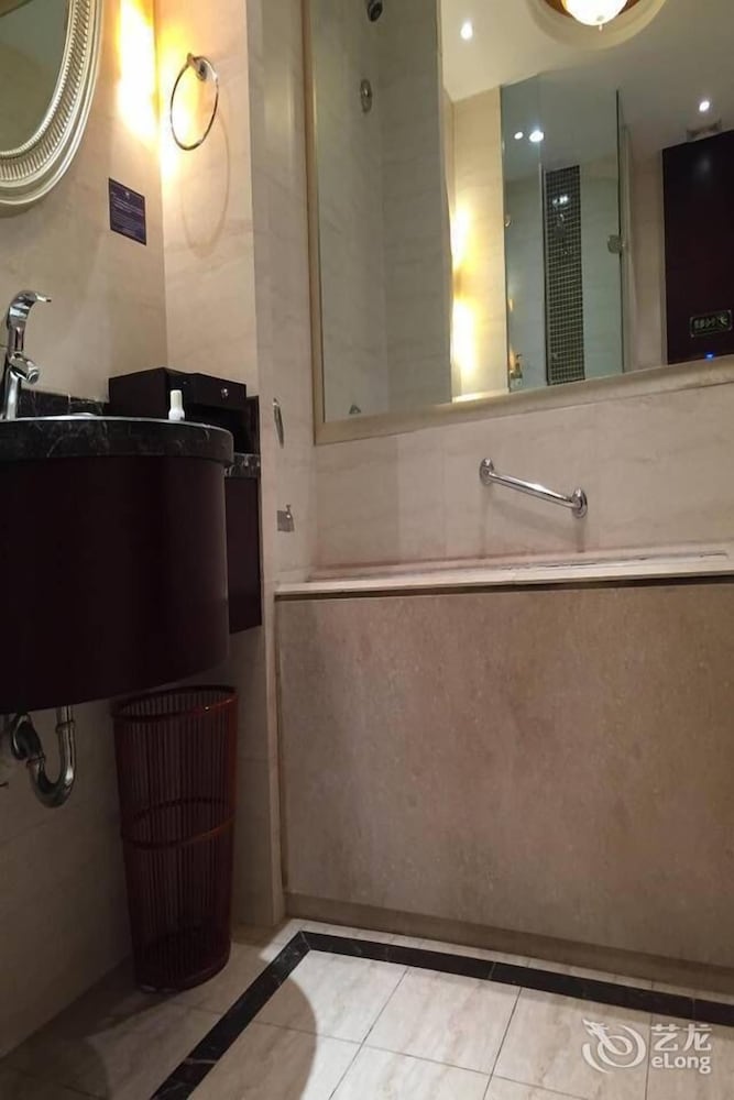 Фото Blue Horizon International Hotel