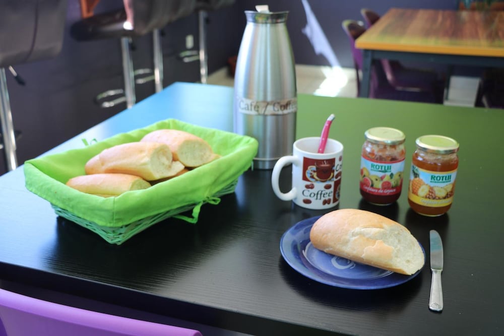 Фото Mahana Lodge Hostel & Backpacker