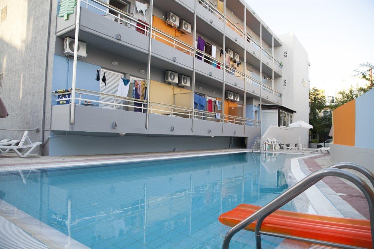 Фото отеля 2