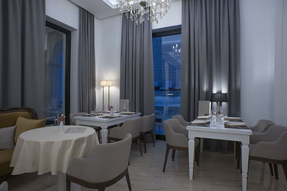 Фото Hotel Moskva