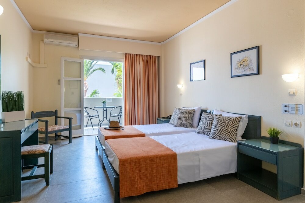 Фото Dedalos Hotel