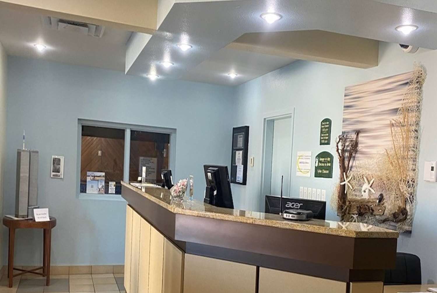 Фото Super 8 by Wyndham Campbellton NB