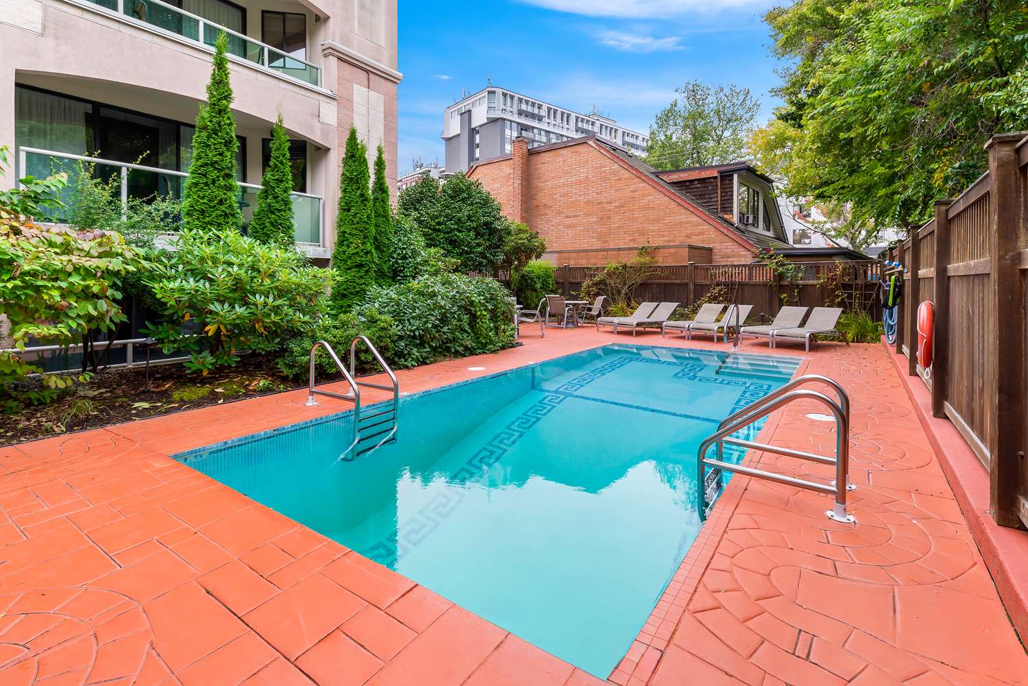 Фото Best Western Plus Inner Harbour - Victoria Hotels