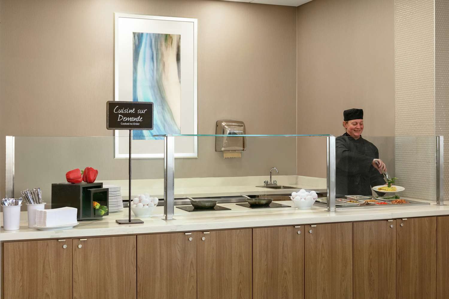 Фото Embassy Suites by Hilton Montreal Airport