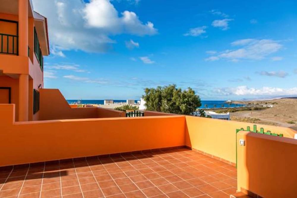 Фото Tarajalejo Village