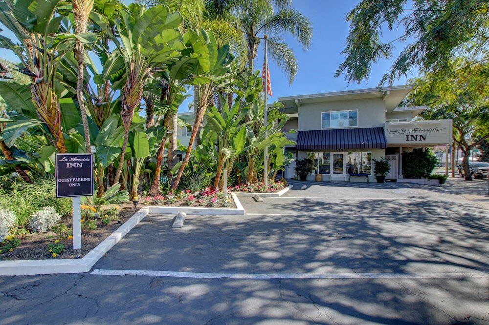 Фото La Avenida Inn