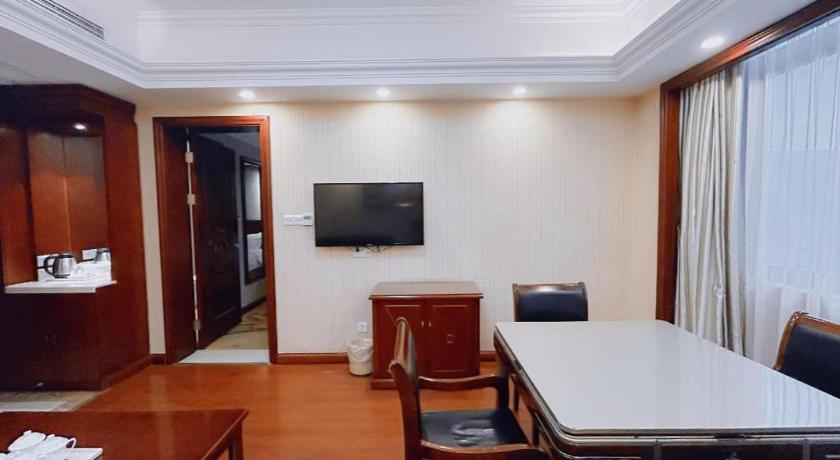 Фото Vienna Hotel Shanghai Wild Animal Park