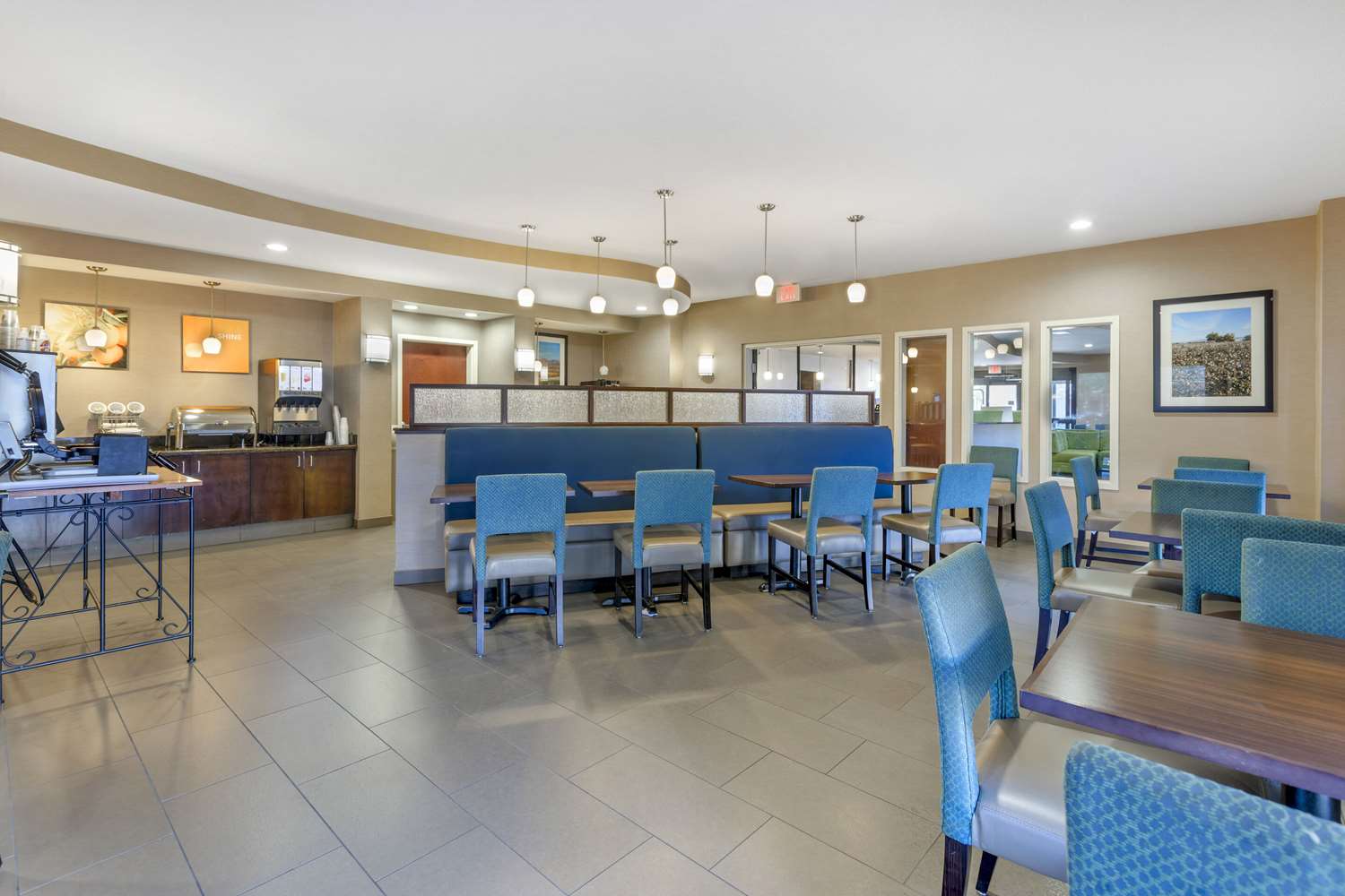 Фото Comfort Suites Blythe