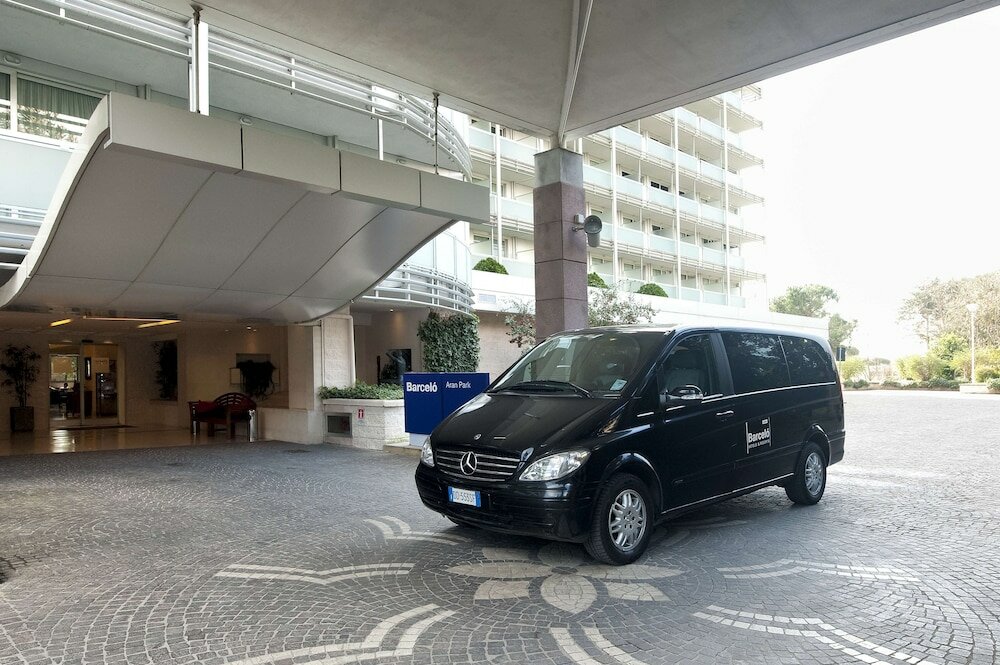 Фото Occidental Aran Park