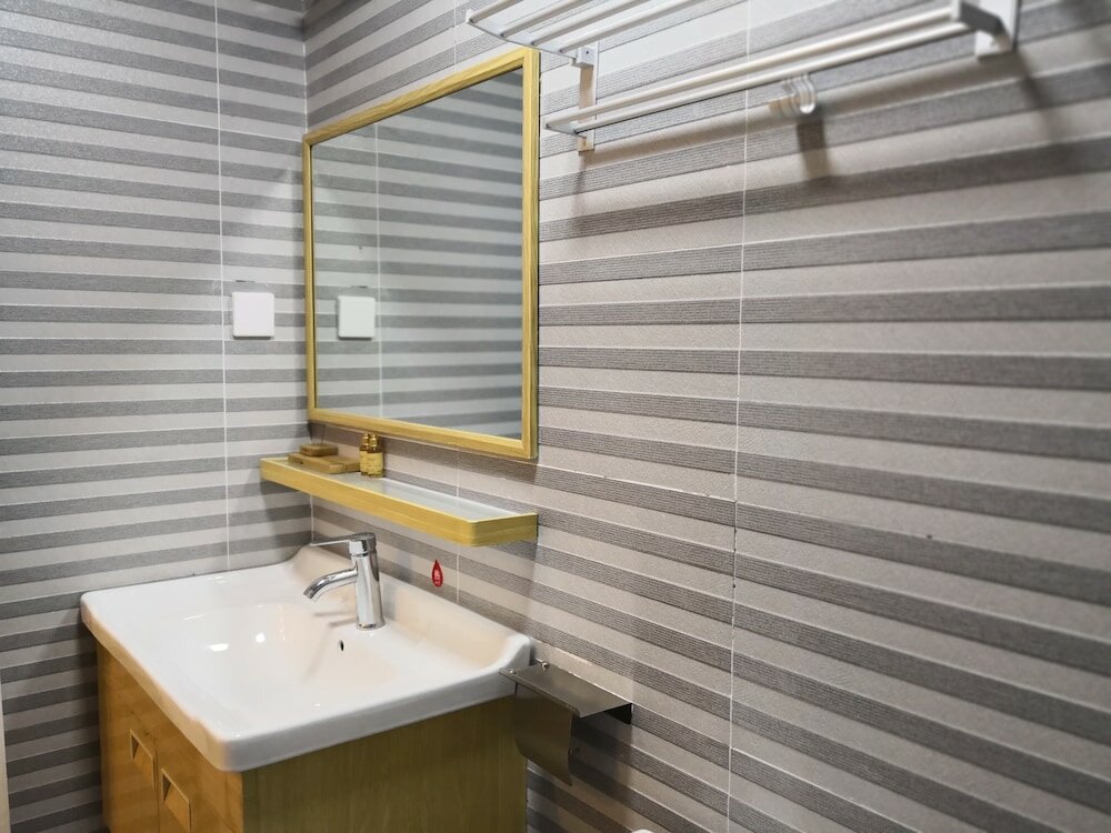 Фото Listening To The Rain Hall Inn