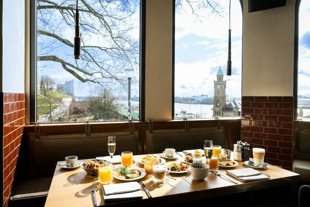 Фото Hotel Hafen Hamburg