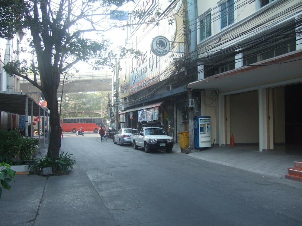 Фото Lodge 61 Bed & Breakfast Hotel