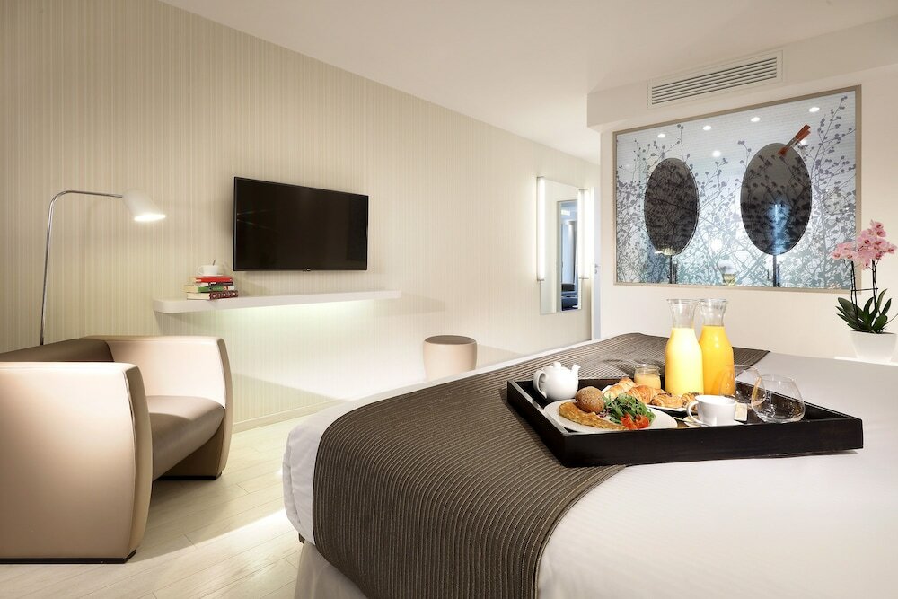 Фото Eurostars Book Hotel