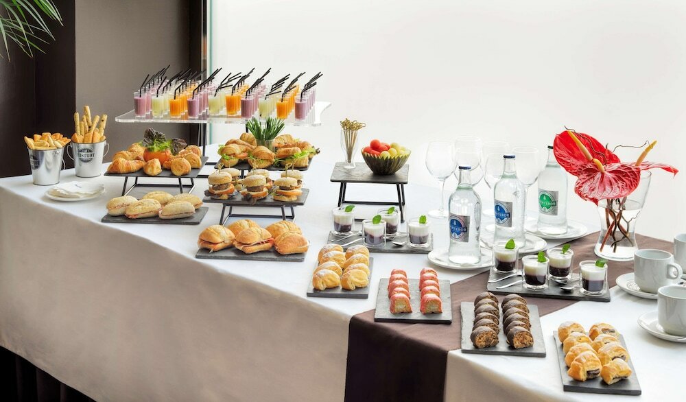 Фото Occidental Santa Cruz Contemporáneo