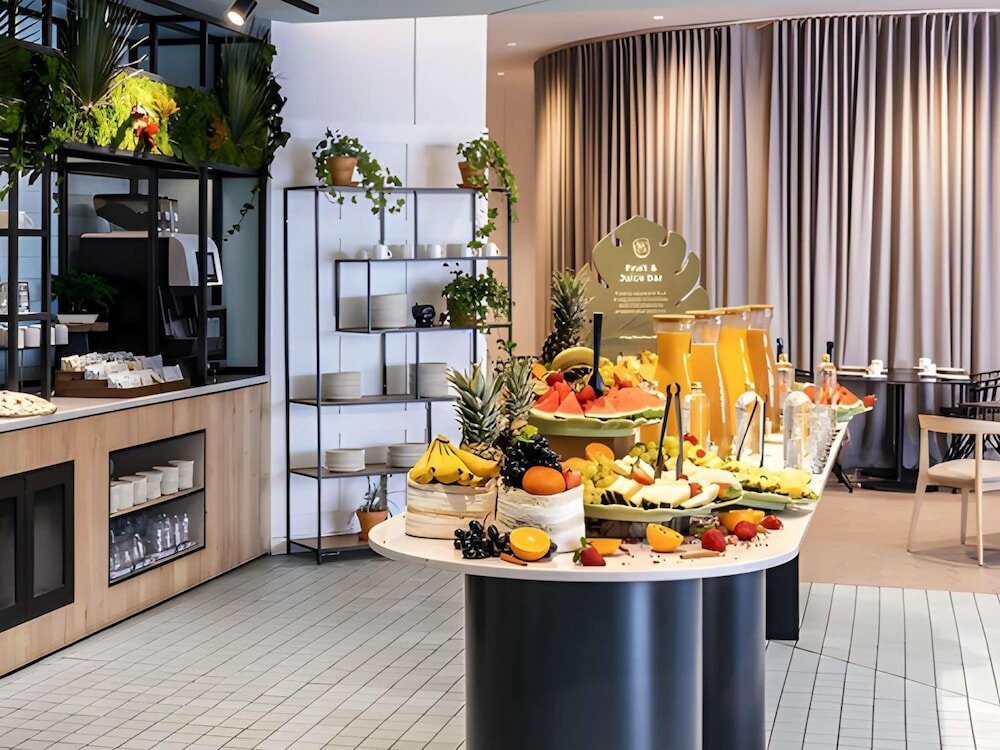 Фото Pullman Madrid Airport & Feria