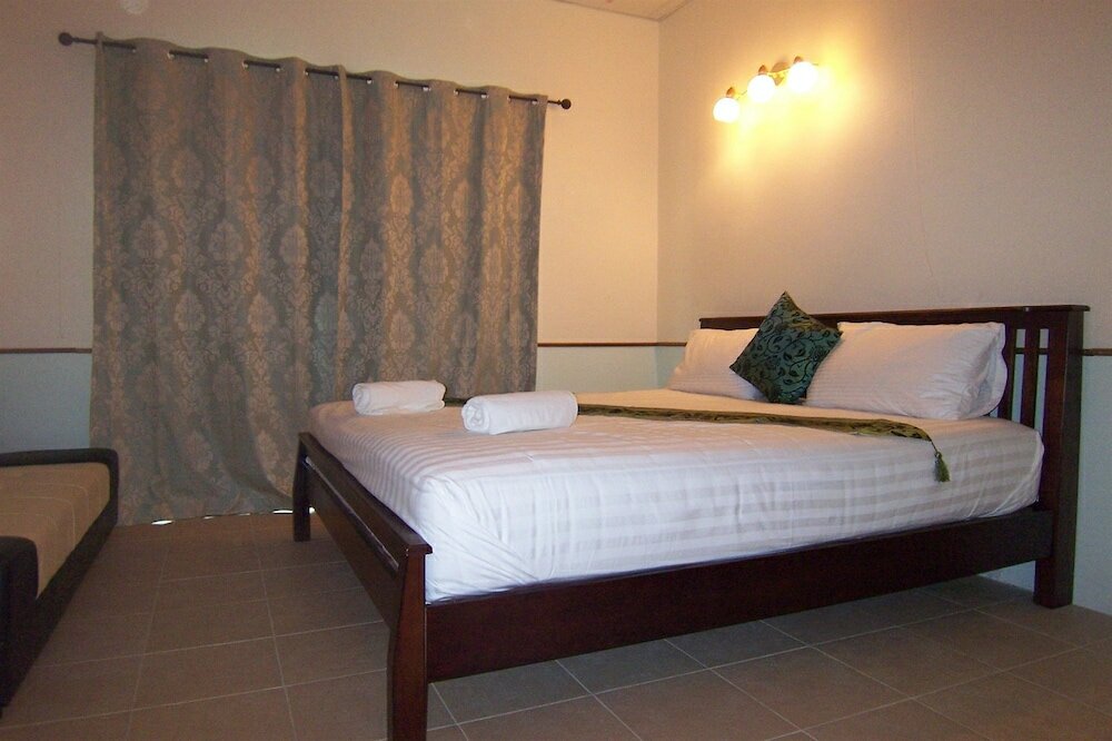 Фото Phuket Airport Overnight Hotel