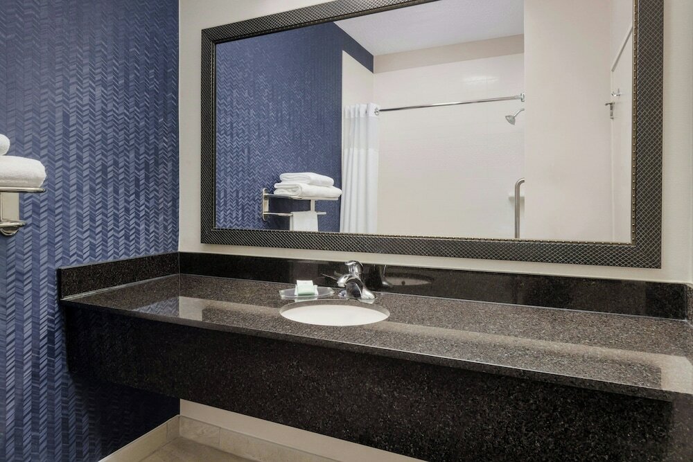 Фото Fairfield Inn by Marriott Philadelphia Airport