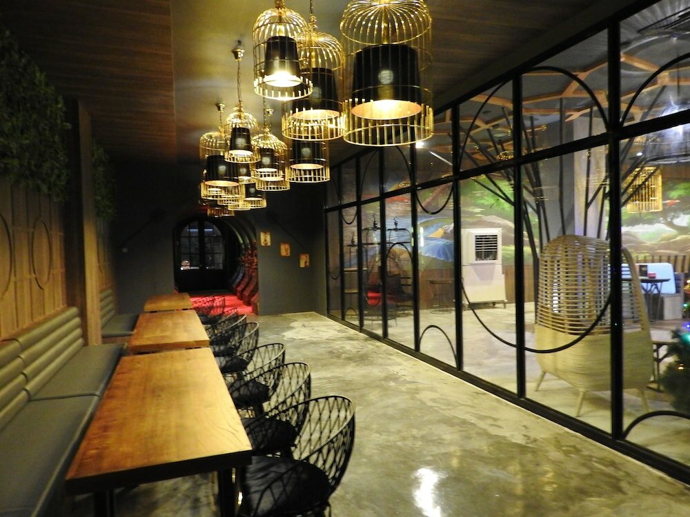 Фото Crown Vista Hotel