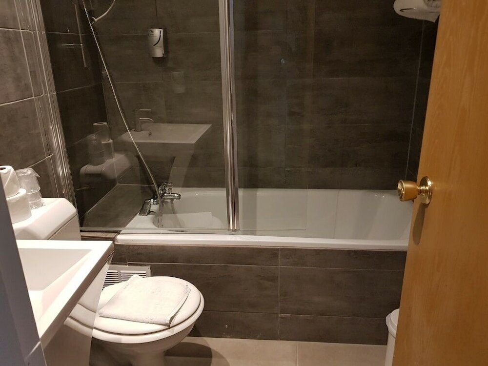 Фото Hôtel Du Maine