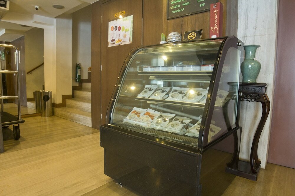 Фото The E-Hotel Makati