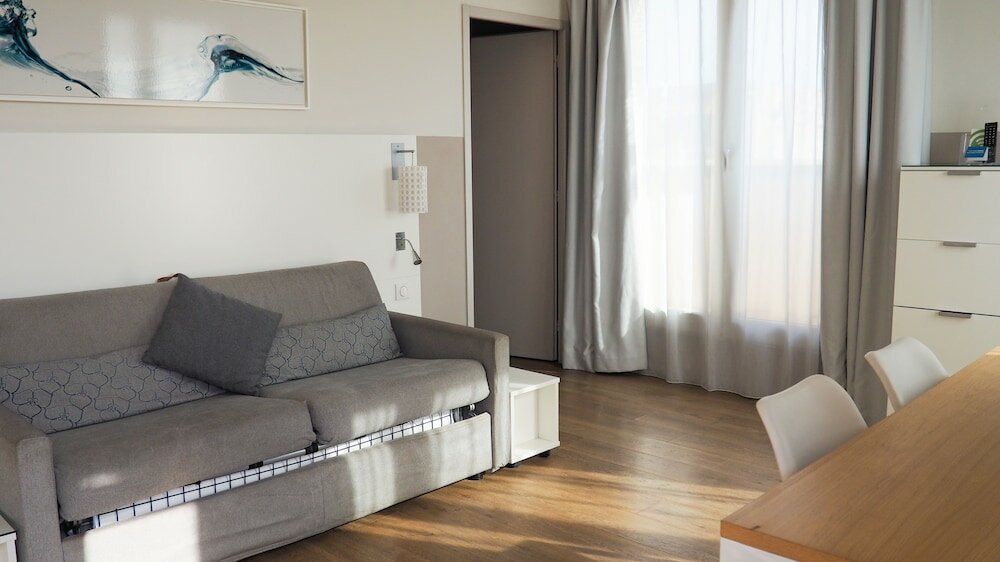 Фото Zenitude Hotel Residences Marseille Saint Charles