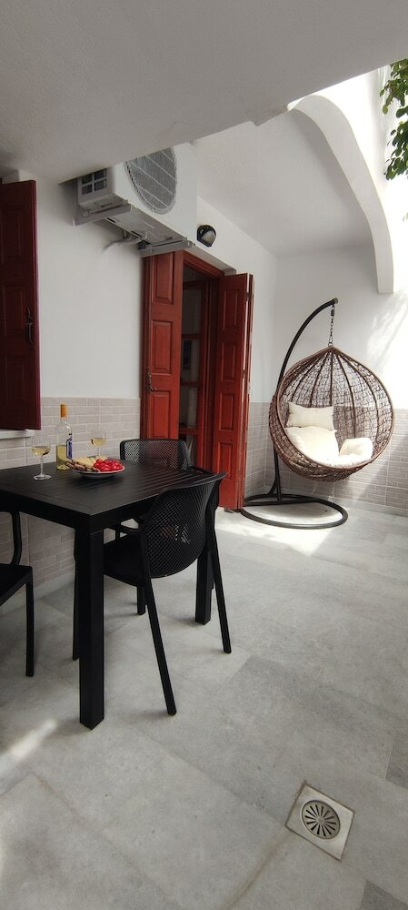 Фото Kapetanos Rooms