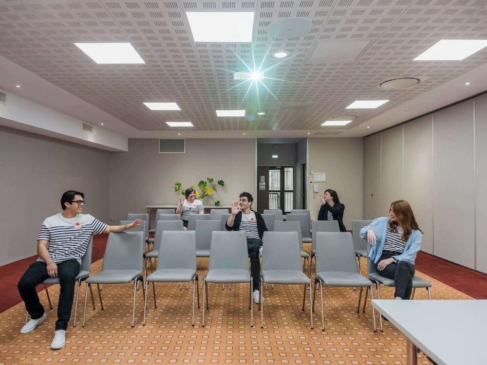 Фото ibis Can Center