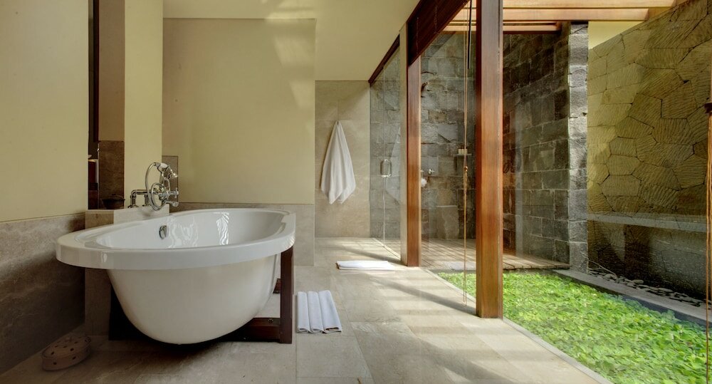 Фото Komaneka at Tanggayuda