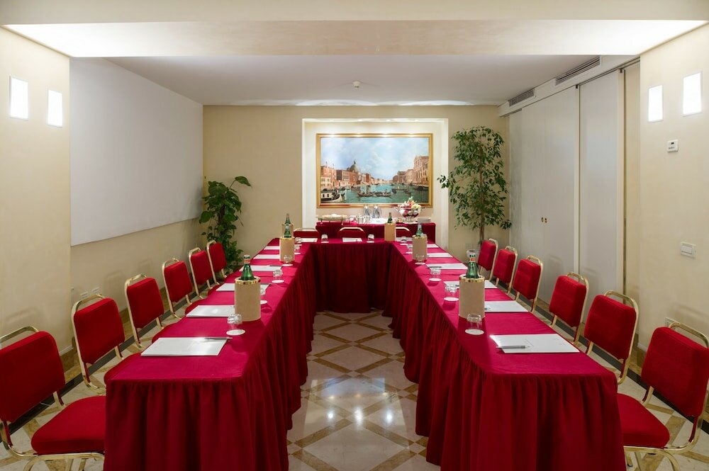 Фото Hotel Carlton on the Grand Canal