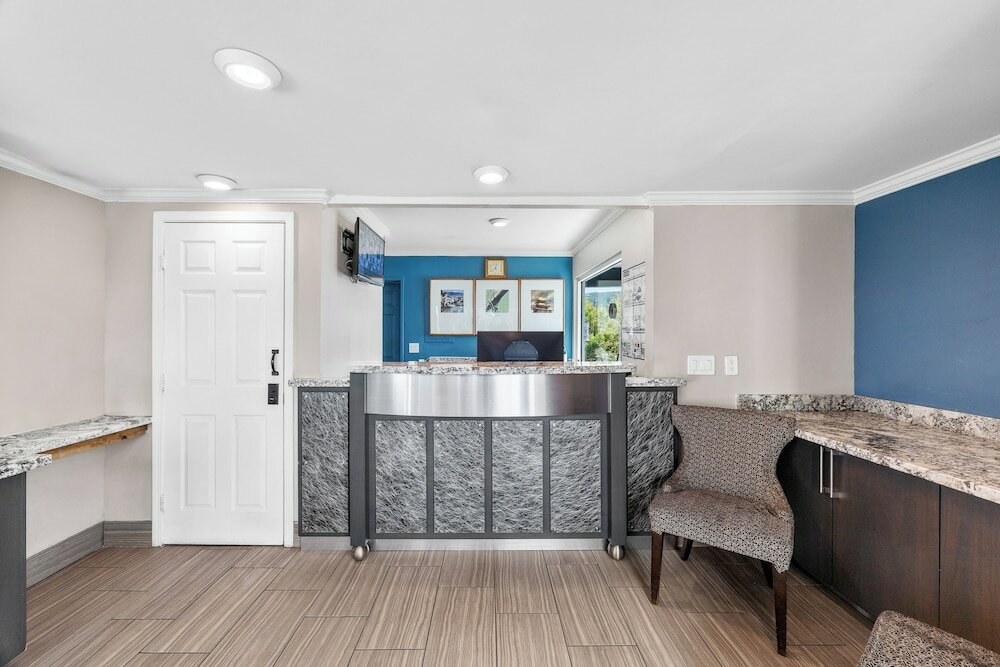 Фото Executive Inn Hotel