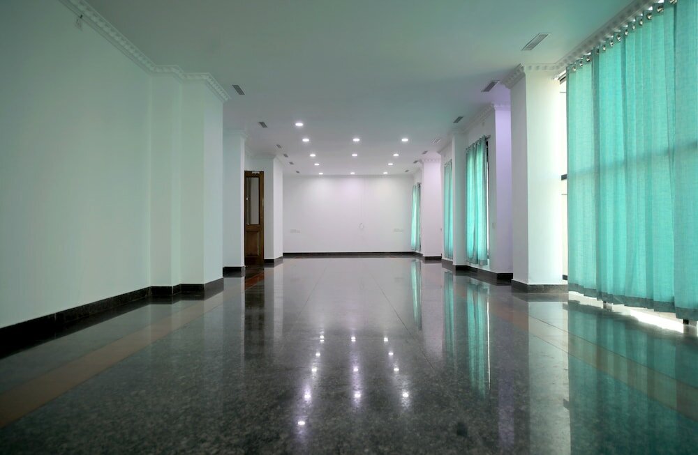 Фото Отель Lee Crysstal