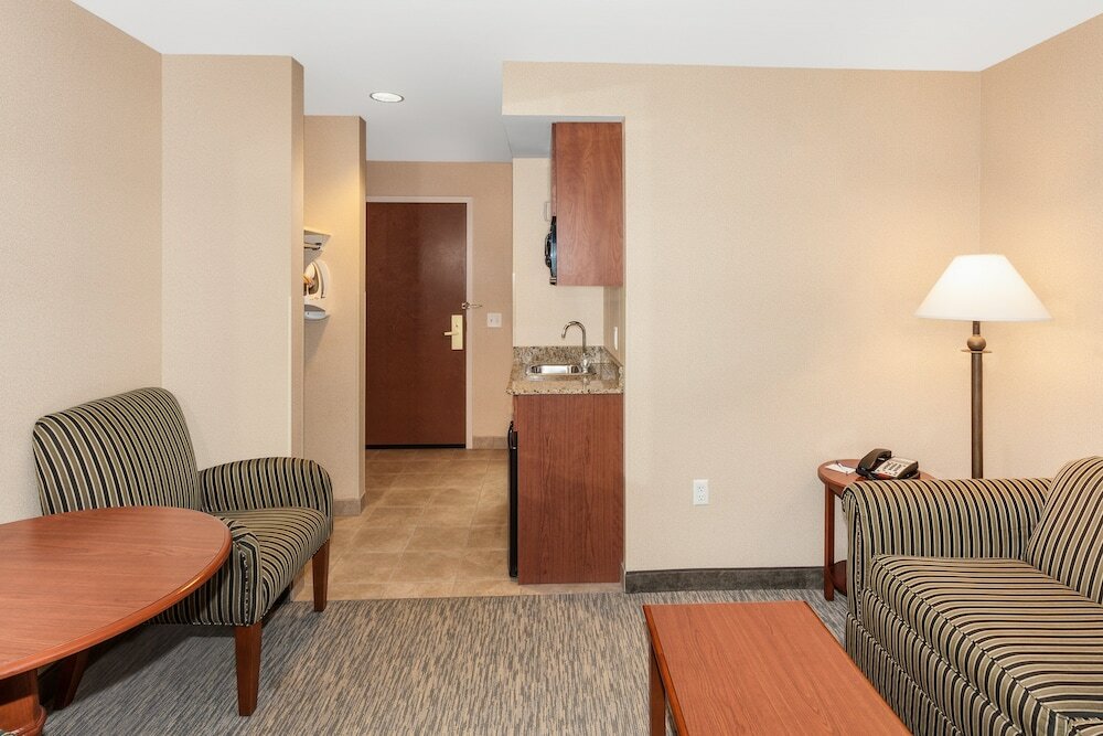 Фото Holiday Inn Express Hotel & Suites Seabrook, an Ihg Hotel