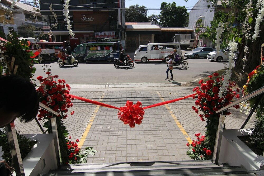 Фото Mabolo Royal Hotel