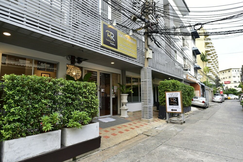 Фото Ratchadamnoen Residence