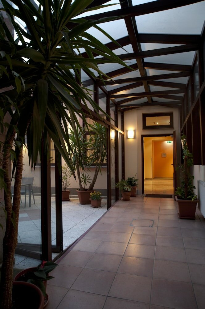 Фото Lucia Hotel