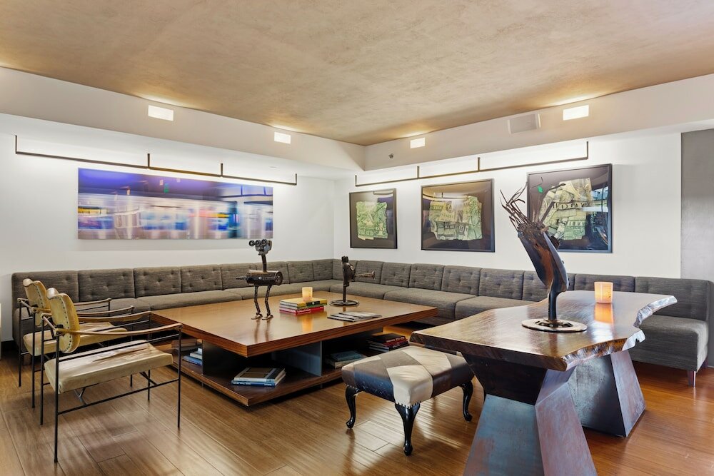 Фото J House Greenwich