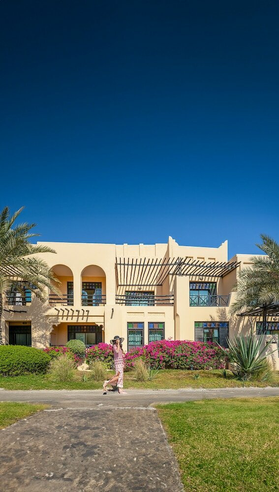 Фото Novotel Bahrain Al Dana Resort