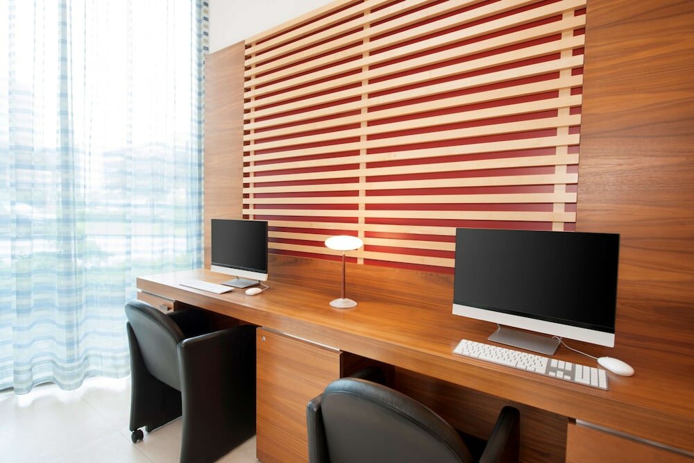 Фото Nh Frankfurt Niederrad