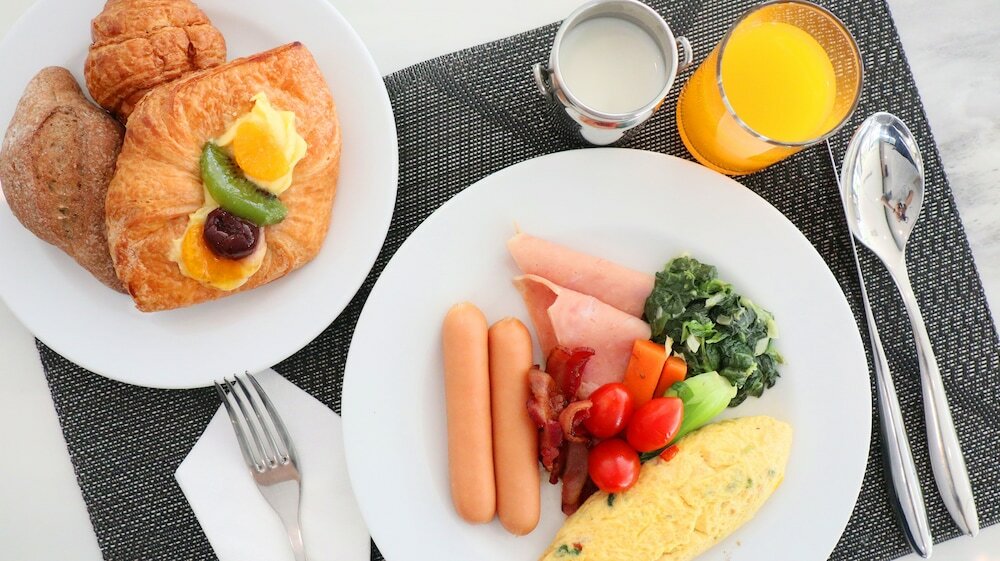 Фото Admiral Suite Serviced Apartment Hotel Sukhumvit