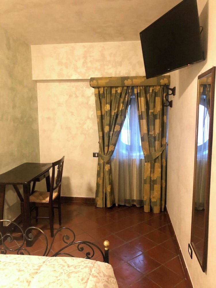 Фото Hotel Bucaneve