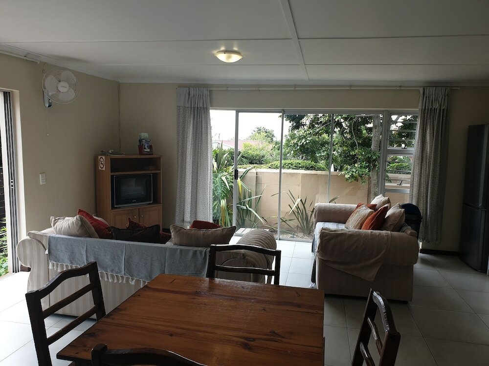 Фото Amakaya Backpackers & Apartments