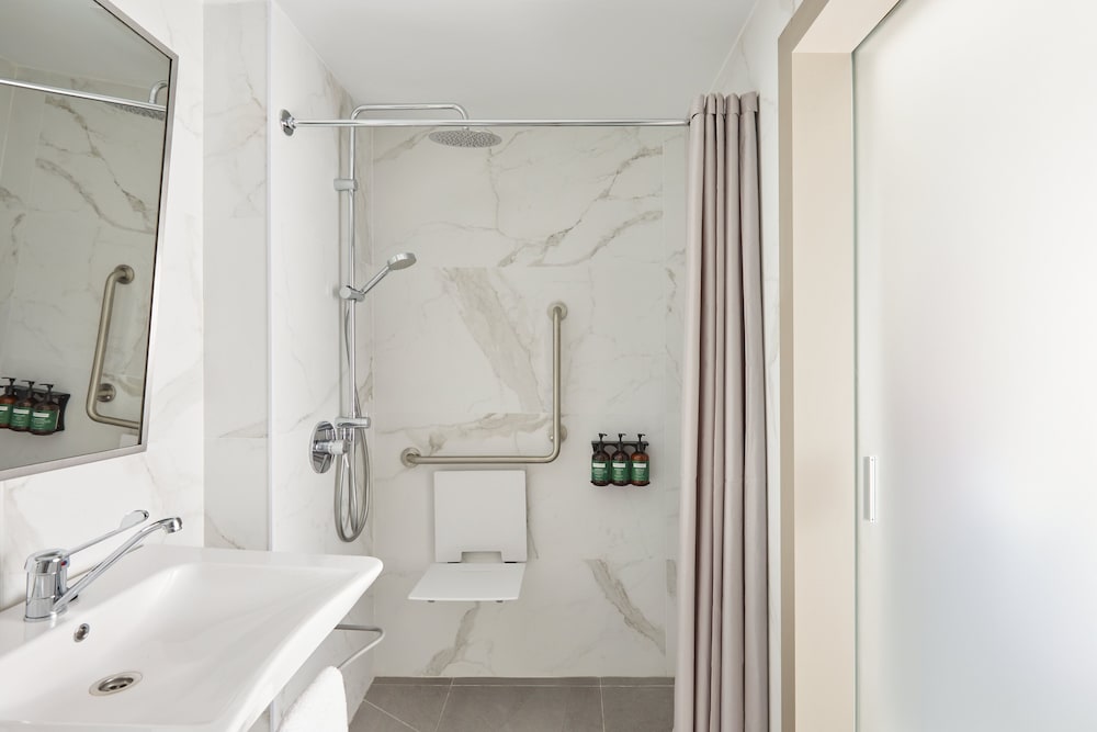 Фото Madrid Centre Retiro Gran hotel Colon an Ihg Hotel