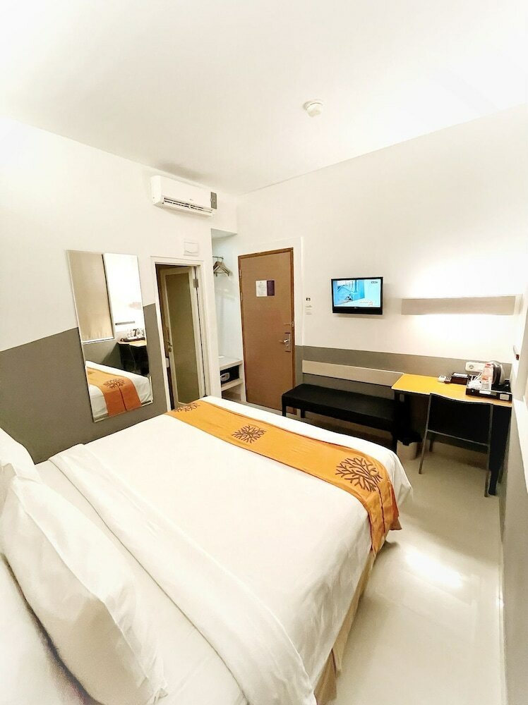 Фото Avira Hotel Makassar