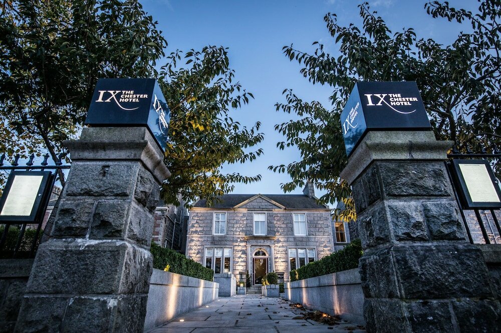 Фото The Chester Hotel