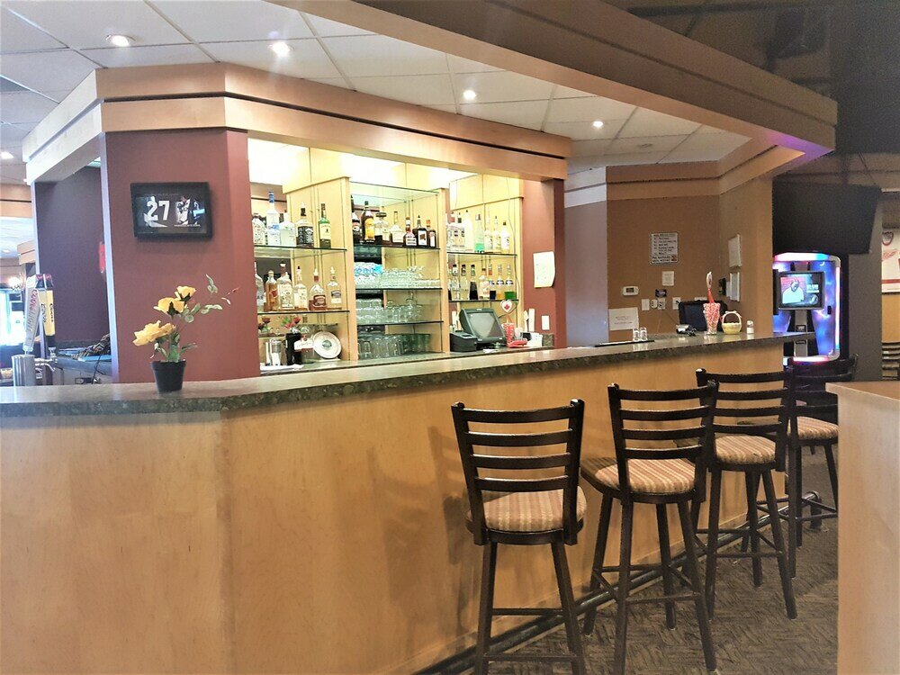 Фото BCMInns Lloydminster