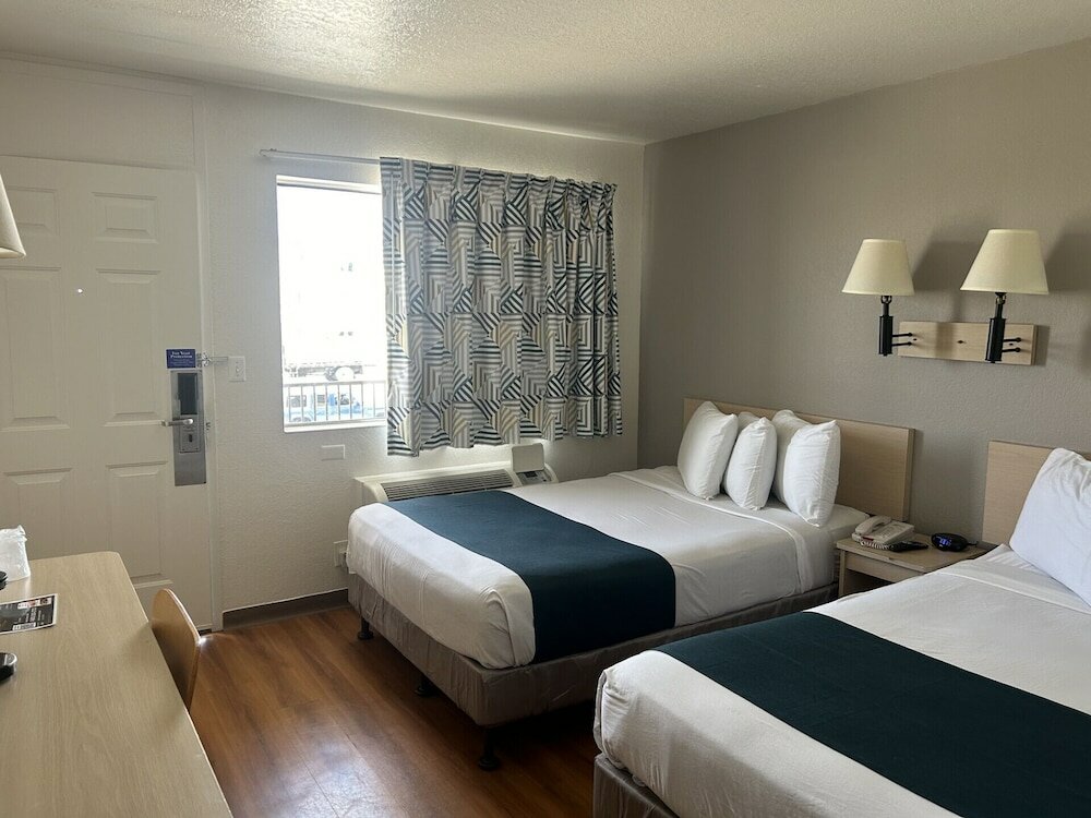 Фото Motel 6 Stanton