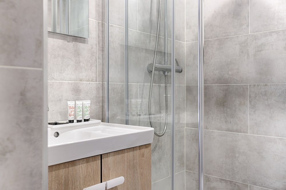 Фото Hôtel Léman Opéra Paris